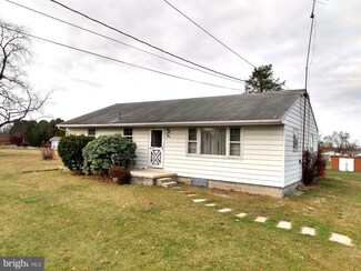 637 Hamilton Ave, Chambersburg, PA 17202