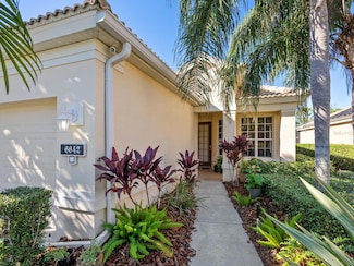 6642 Tailfeather Way, Bradenton, FL 34203