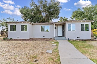 2157 Locust St, Selma, CA 93662