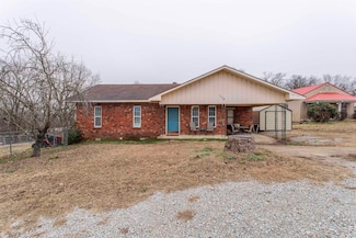110 N Hendrix St, Imboden, AR 72434