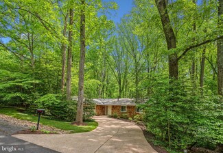 2507 Pegasus Ln, Reston, VA 20191