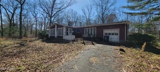 84 Obre Rd, Colts Neck, NJ 07722