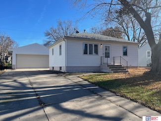 4120 Lewis Ave, Lincoln, NE 68521
