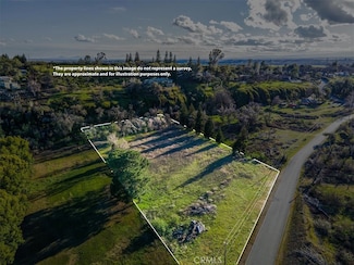 300 Spanish Garden Dr, Chico, CA 95928