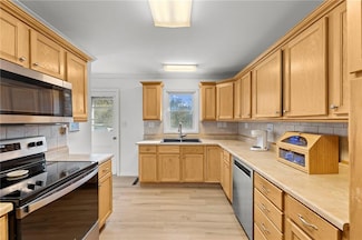 1327 S Mulberry St, Ottawa, KS 66067