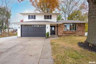 404 S 8th St, Eldridge, IA 52748