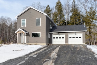 39 Selden Ln, Oakland, ME 04963