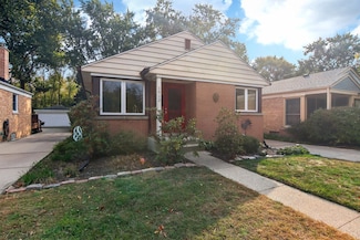 1512 Mulford St, Evanston, IL 60202