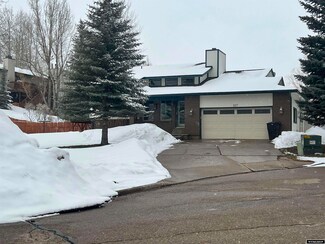127 Briarwood Ct, Evanston, WY 82930