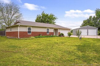 11598 S 272nd Ave E, Coweta, OK 74429