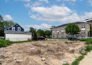 1804 Hamilton St, Racine, WI 53404