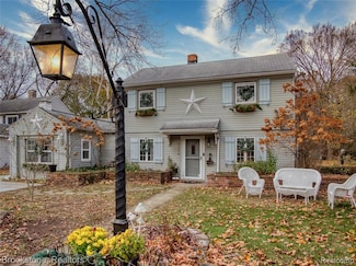 7146 Arrowood Dr, West Bloomfield, MI 48324