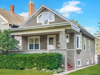 525 N Taylor Ave, Oak Park, IL 60302