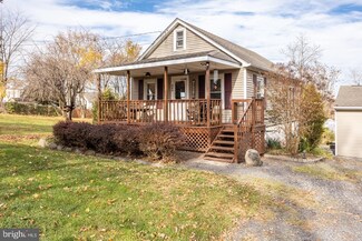 405 S Church St, Spring City, PA 19475