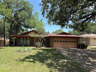 2905 SE 6th St, Mineral Wells, TX 76067