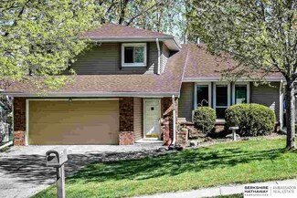 11674 Sunburst St, Omaha, NE 68164