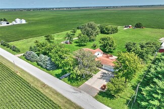 5940 Hibbard Rd, Macon, IL 62544