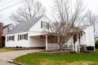 402 42nd St, Vienna, WV 26105