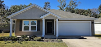 460 Riverwalk Cir, Freeport, FL 32439