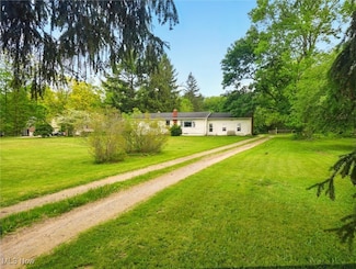 14219 Nash Rd, Burton, OH 44021