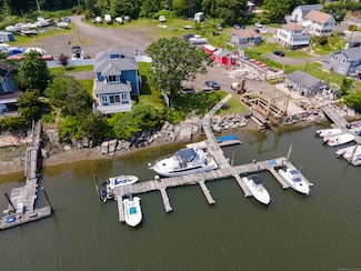 44 Brown Rd, East Haven, CT 06512