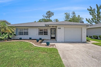 6520 Meadowbrook Ln, New Port Richey, FL 34653