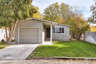 390 N Cleveland Ave, Kuna, ID 83634