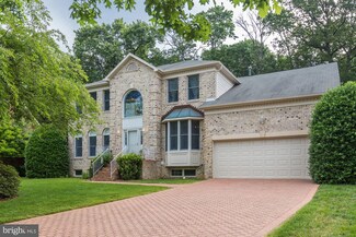 1919 Gables Ln, Vienna, VA 22182