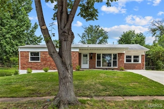 1124 Putter Ln, Saint Louis, MO 63132