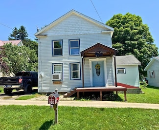 33 Roseville Ave, Mansfield, PA 16933