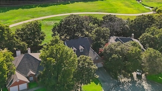 813 Rolling View Ct, Lewisville, TX 75077