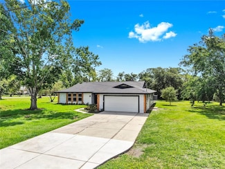 9903 Saddle Rd, Tampa, FL 33626