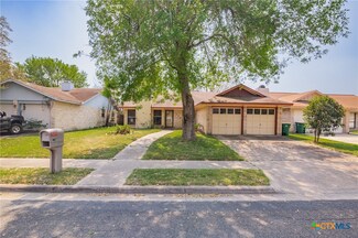 110 Rebecca Ln, Victoria, TX 77901