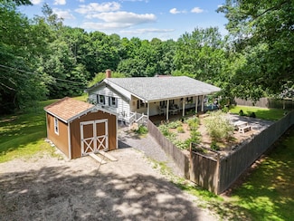 503 Winthrop Center Rd, Winthrop, ME 04364