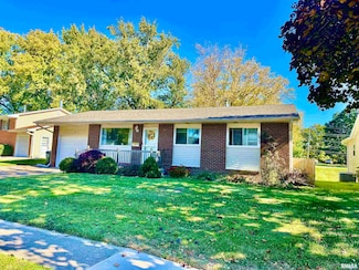 7 Vista Ct, Davenport, IA 52806