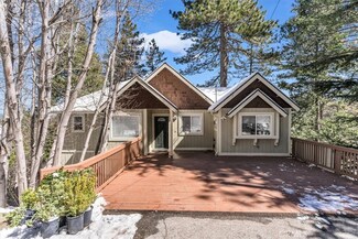 23866 Lakeview Dr, Crestline, CA 92325