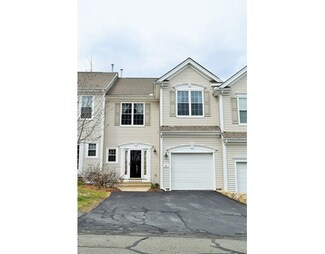 27 Tulip Cir Unit 27, South Grafton, MA 01560