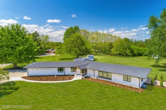 23489 N Old Barrington Rd, North Barrington, IL 60010