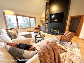 630 Snow King Dr, Jackson, WY 83001