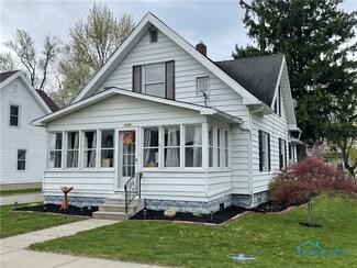 1228 Erie St, Holland, OH 43528