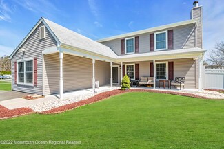 54 Hedgewood Rd, Howell, NJ 07731