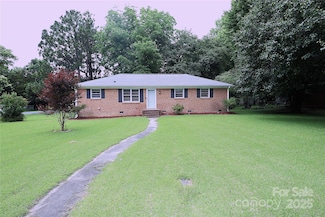 1227 Flowe Dr, Matthews, NC 28104