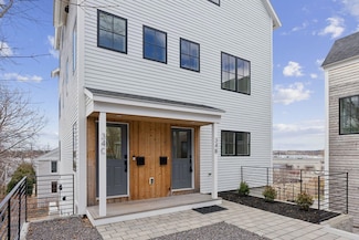 34 Hammond St Unit B, Portland, ME 04101