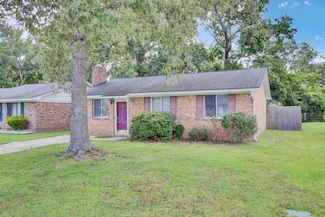 71 Tanbark Ct, Goose Creek, SC 29445