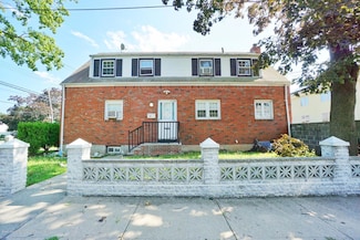 180 Willowbrook Rd, Staten Island, NY 10302