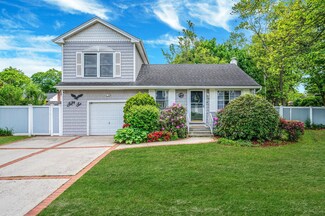 56 15th St, West Babylon, NY 11704