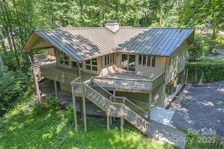 1 Sleepy Hollow Dr, Maggie Valley, NC 28751