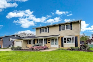 1053 E Sayles Dr, Palatine, IL 60074