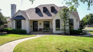 1834 Drakestone Ave, Nichols Hills, OK 73120