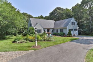 18 Willow Nest Ln, North Falmouth, MA 02556